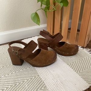 Korks by korkease brown suede heels